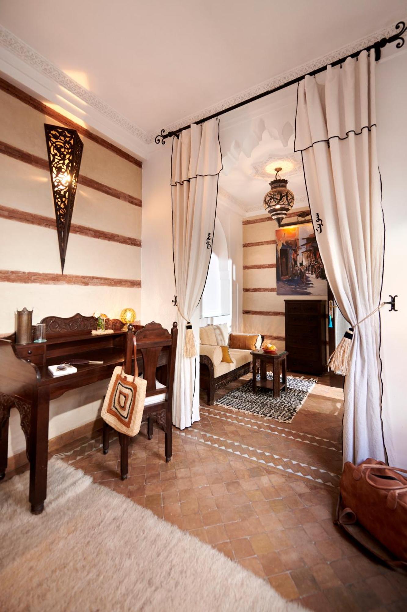 Riad Dar Amanza En Exclusivite Avec 4 Chambres Au Coeur De La Medina Марракеш Экстерьер фото